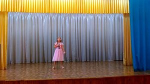 Лысенко Валерия 9 лет, вокальный номер "Семь нот"