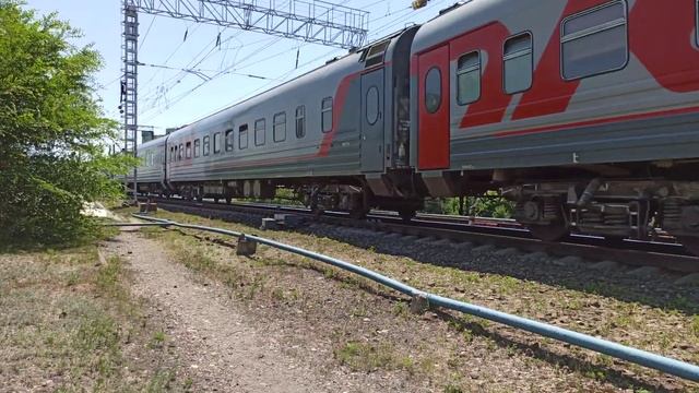 "Эльбрус" ЭП1М-753 со скорым фирменным поездом №61 Нальчик-Москва смотреть онлайн