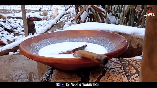 Як рузи Барфи дар Кишлок бо таёркардани Курутоби Очаги.Мархамат мардуми гариб курутов Бдай