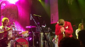 Me First and the Gimme Gimmes - I Will Survive + End of the... + Don't Stop... - Paris - 02/07/2019