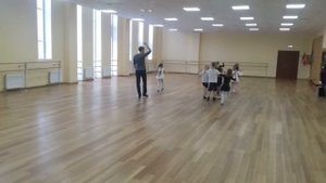 Танцуем вальс.