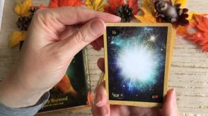 Présentation de l’oracle Lenormand of Enchantment de Yasmeen Westwood et Kalliope