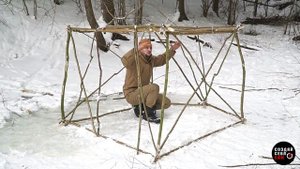 Походная баня в зимнем лесу. Как сделать каменную печь.