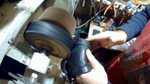 Обточка ,полировка и покраска каблука с набойкой на мужской обуви