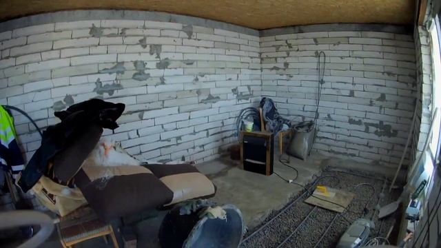 Заливка пола. Стяжка полов своми руками. Дача с нуля 17-серия 2-й сезон. Полы в бытовке. смотреть онлайн