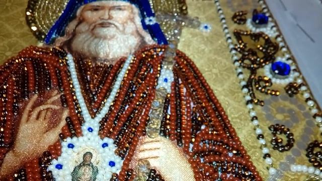 Вышиваю икону Св.Луки Крымского.