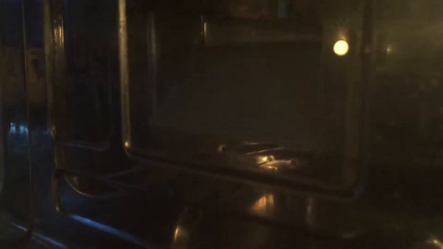 Искры из микроволновки смотреть онлайн