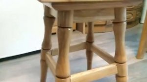 Табурет из вяза под смолой. A stool made of elm under resin