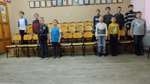 Ученик портного поют мальчики