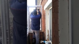 Монтаж балкона с усилением парапета и изготовлением крыши.