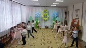 «Зеркальный вальс» Парный танец на 8 марта, в детском саду