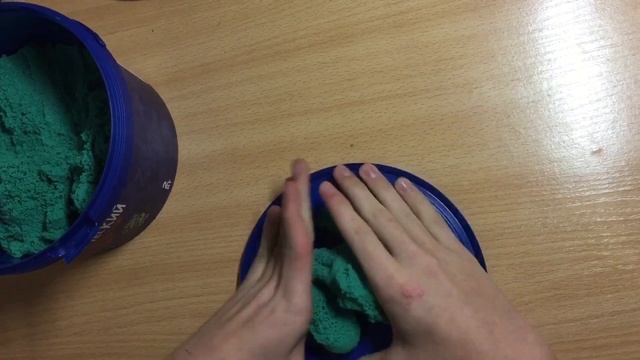 ОБЗОР НА СВЕТЯЩИЙСЯ В ТЕМНОТЕ КИНЕТИЧЕСКИЙ ПЕСОК, ОН ОЧЕНЬ ПРИКОЛЬНЫЙ! смотреть онлайн