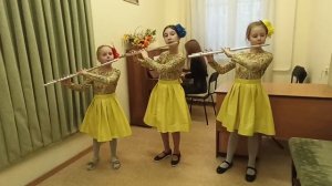 Е. Поплянова "Когда шагают лугом утята друг за другом"