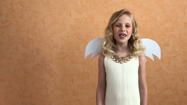 Мама это ангел для детей... | Алиса читает стихи (8 лет) смотреть онлайн