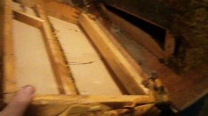 Диванчик из двух старых кресел.