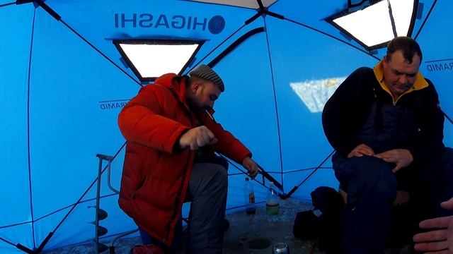 Ловля леща по первому льду | Залив Курма | Сезон 2020 - 2021