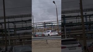 Проезжаем мимо Ново Ярославский НПЗ нефтеперерабатывающий завод  Славнефть зацените масштабы