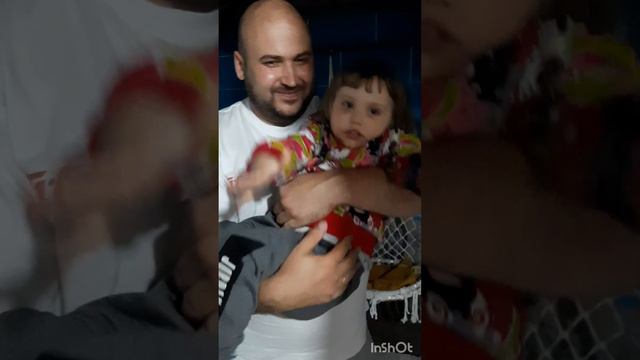 Видео-открытка ко дню рождения доченьки. Мы тебя бесконечно любим! смотреть онлайн