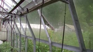 ТЕПЛИЦА ПОД СТЕКЛО ПОСЛЕ ГРАДА ВОТ И ВЫБИРАЙТЕ СТЕКЛО ИЛИ ПОЛИКАРБОНАТ