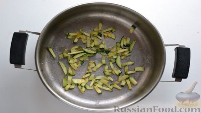 Рыбный суп с кабачками, сладким перцем и помидорами