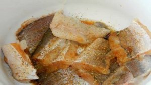 Рыба, запеченная с овощами под сыром