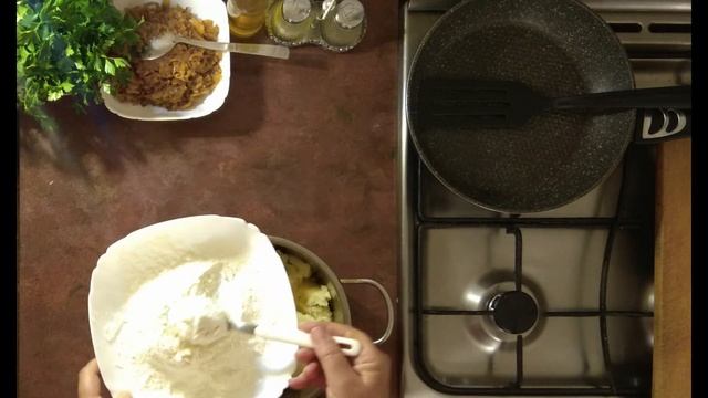 Картофельные пирожки с тушеной капустой.Potato pies with stewed cabbage - Дар Еда.