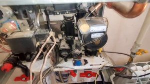 Gaz34.ru Ariston EGIS 24 CF. Очередные ошибки монтажа.