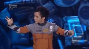 Атай Омурзаков танец робота