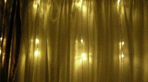 Светодиодная гирлянда Желтая штора водопад с эффектом падающей капли.