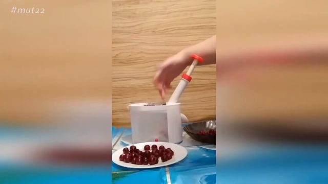 Супер!!! Машинки для вишни, 15 кг за 20 минту! смотреть онлайн