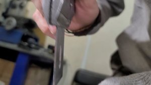 Видеообзор заточки ножа фуганка в мастерской Studio Sharp