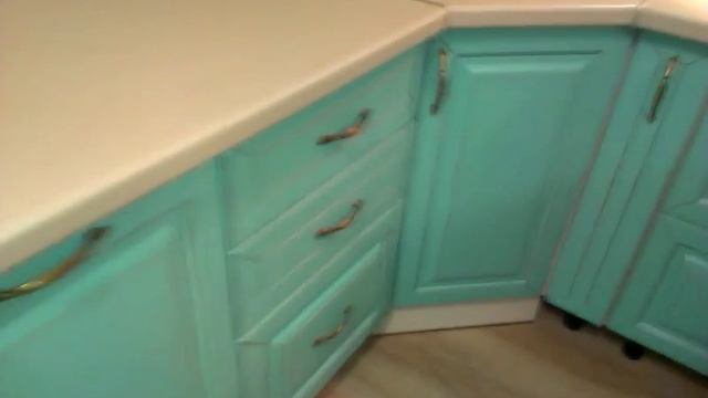 Кухня с крашенным фасадом. смотреть онлайн