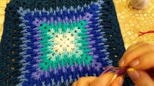 Красивый узор на основе бабушкиного квадрата. Часть1