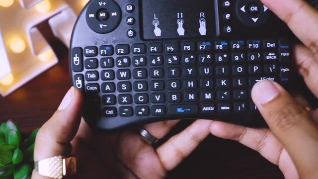 Mini Wireless Keyboard with Touchpad Review - Use With Mobile, PC, Smart TV - Must Have !