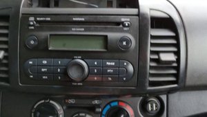Nissan Micra K12 demontaż radia/radio removal
