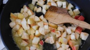 Десерт из карамелизированных яблок