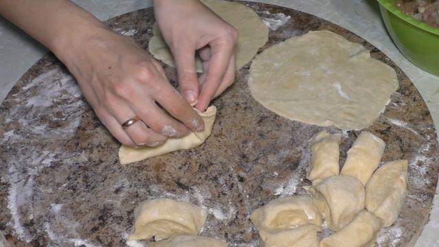 Самса с курицей.Очень вкусная и ароматная!