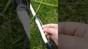 Как легко сделать удочку. Подробно из палки и рыбацких снастей, скрепок.