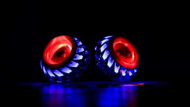 Биксеноновая линза с жёлтым радиатором и ДХО, 2шт (линза диодовая) смотреть онлайн