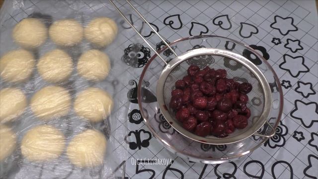 БУЛОЧКИ с ВИШНЕЙ - вкусно и просто!