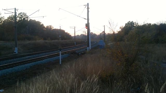 ЭП1-096 с пассажирским поездом + ЭД9МК-0095 смотреть онлайн