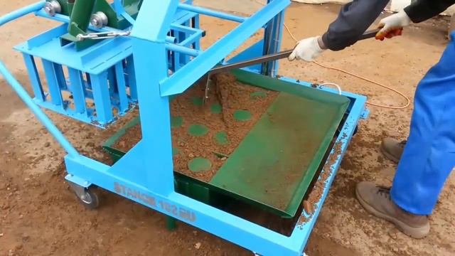 Станок для производства строительных блоков