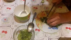 Маска для лица из петрушки, огурца и йогурта в домашних условиях