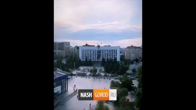 В Тюмени запустили новое колесо обозрения (еще выше старого) смотреть онлайн