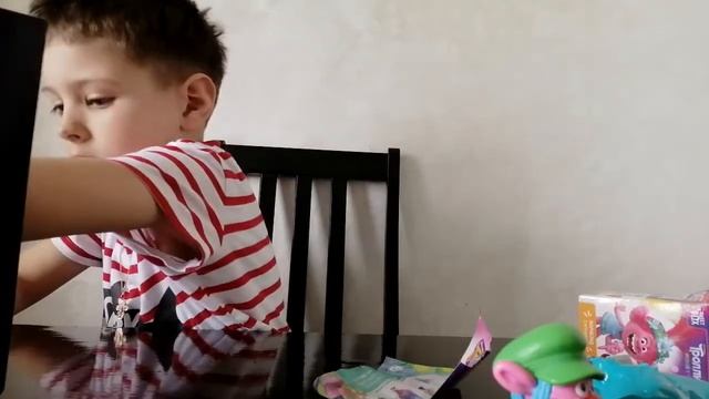 Свит бокс Тролли и карточки Тролли смотреть онлайн