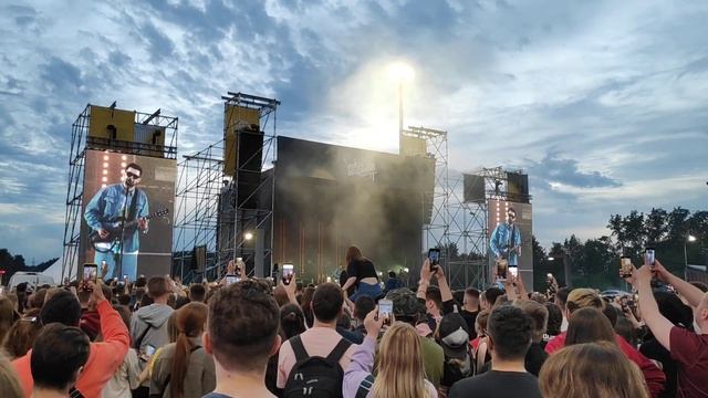 Noize MC - Выдыхай (Live in Екатеринбург) смотреть онлайн