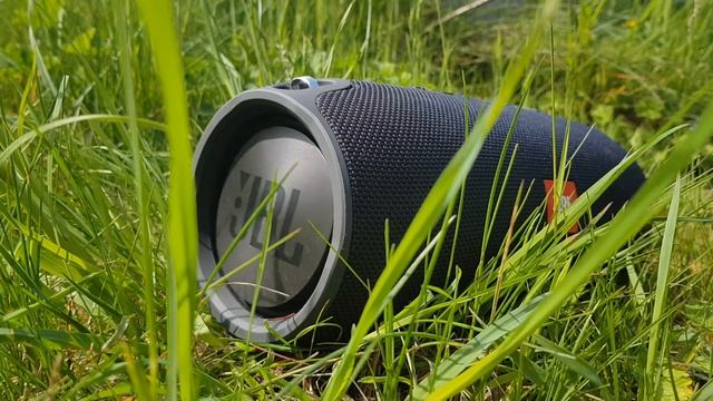 Jbl Xtreme 1 • Bass Test • Rockstar • outdoor • normal mode • 100%Vol. ?