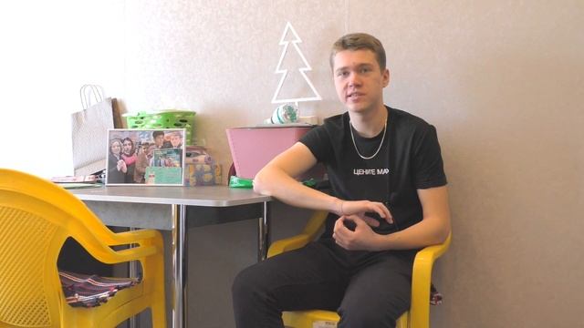 ВСТРЕТИЛ ФАНАТОВ НА ФУТБОЛЬНОМ ПОЛЕ | УДАРЫ, ФИНТЫ + РЕАКЦИЯ смотреть онлайн