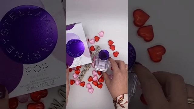 Stella McCartney Pop Bluebell смотреть онлайн