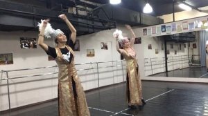 Хорезмский танец на уроке. Занятия по узбекскому танцу в Москве.